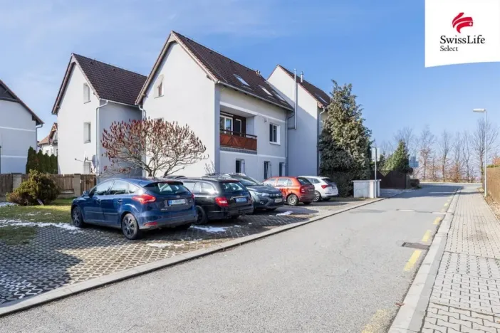 Prodej bytu 3+1, Nupaky, Slunečná, 75 m2