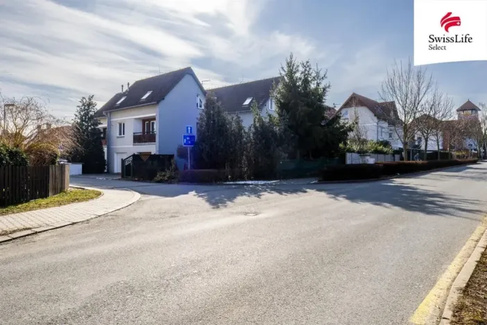 Prodej bytu 3+1, Nupaky, Slunečná, 75 m2