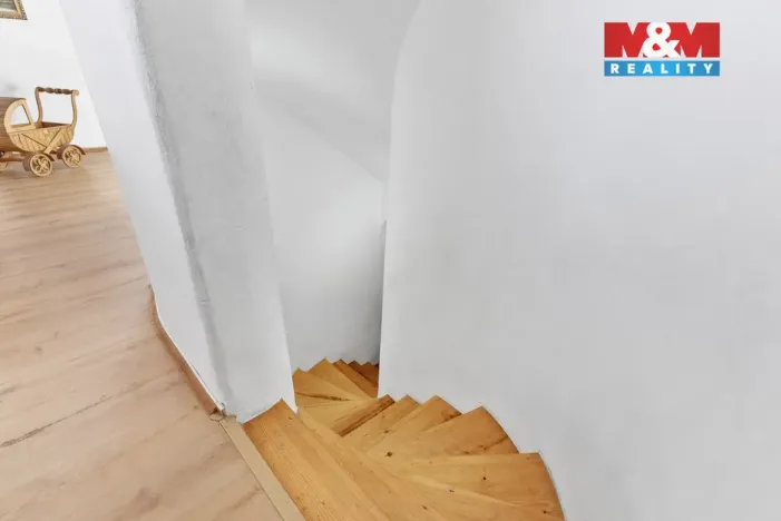 Prodej rodinného domu, Mimoň - Mimoň II, náměstí Čsl. armády, 150 m2