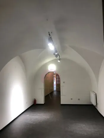 Pronájem obchodního prostoru, Praha - Staré Město, Uhelný trh, 42 m2