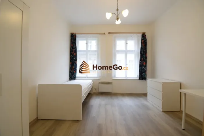 Pronájem bytu 1+kk, Praha - Vršovice, Sevastopolská, 16 m2