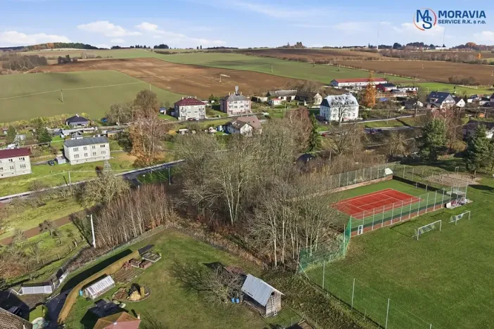 Prodej bytu 3+1, Maletín, 56 m2