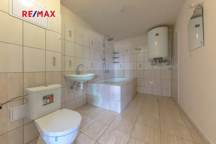 Prodej rodinného domu, Lomnice nad Lužnicí, Tyršova, 315 m2