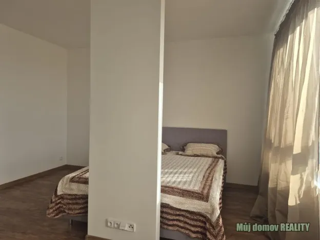 Pronájem bytu 1+kk, Praha - Dolní Měcholupy, Honzíkova, 41 m2