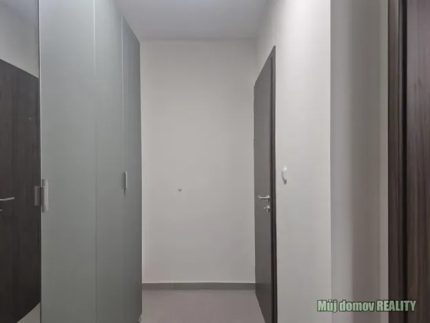 Pronájem bytu 1+kk, Praha - Dolní Měcholupy, Honzíkova, 41 m2