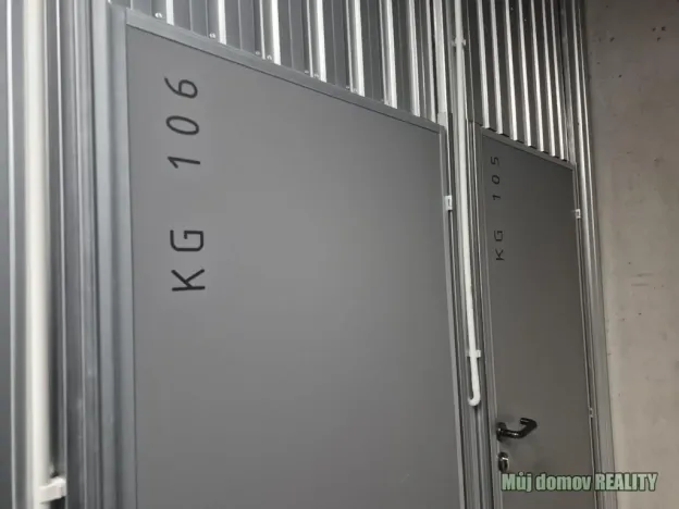 Pronájem bytu 1+kk, Praha - Dolní Měcholupy, Honzíkova, 41 m2