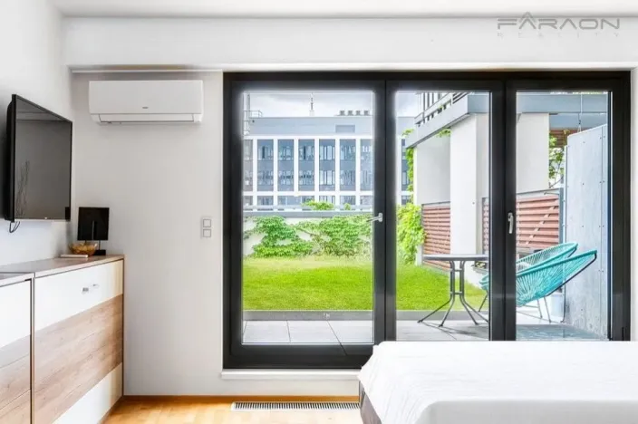 Prodej bytu 1+kk, Praha - Žižkov, Olšanská, 46 m2