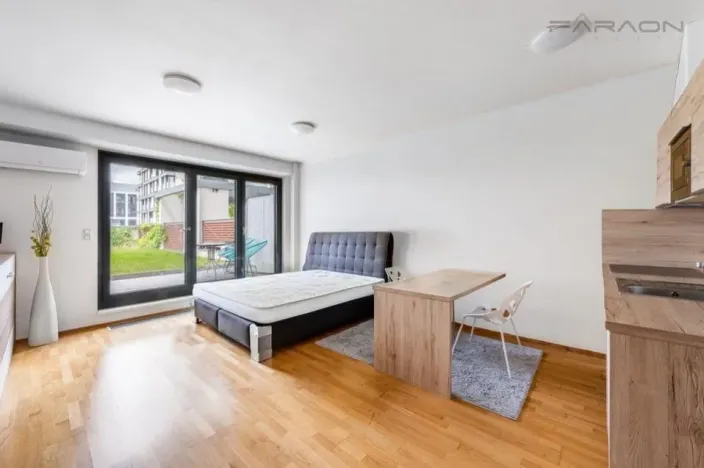 Prodej bytu 1+kk, Praha - Žižkov, Olšanská, 46 m2