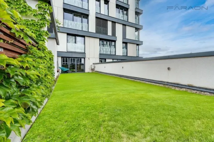 Prodej bytu 1+kk, Praha - Žižkov, Olšanská, 46 m2