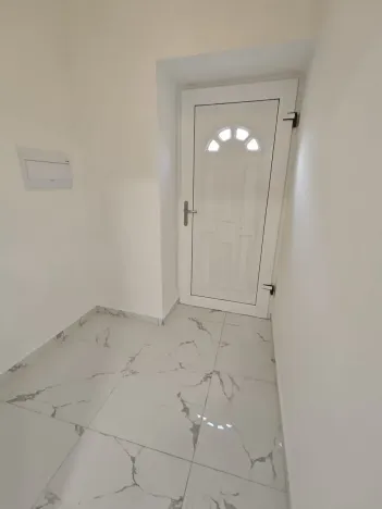 Pronájem bytu 1+kk, Teplice, U Červeného kostela, 42 m2