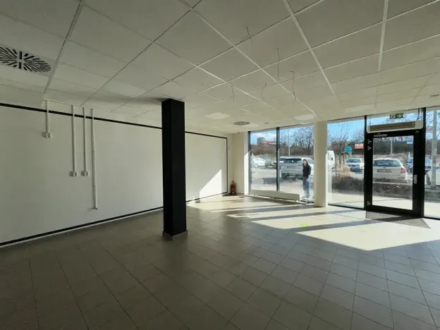 Pronájem obchodního prostoru, Praha - Hlubočepy, Wassermannova, 84 m2