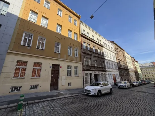 Prodej bytu 1+kk, Praha - Vršovice, Sevastopolská, 33 m2