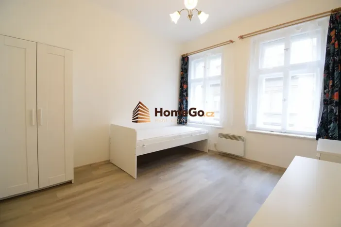 Pronájem bytu 1+kk, Praha - Vršovice, Sevastopolská, 16 m2