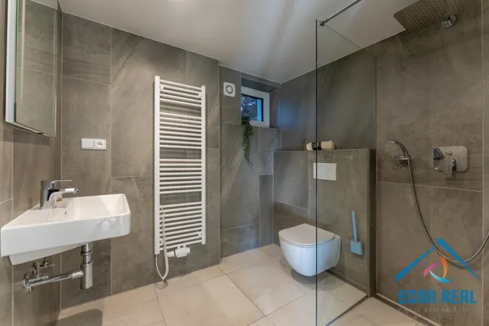 Pronájem rodinného domu, Praha, Na konečné, 224 m2