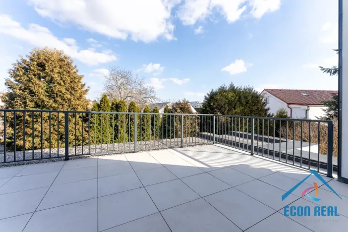 Pronájem rodinného domu, Praha, Na konečné, 224 m2