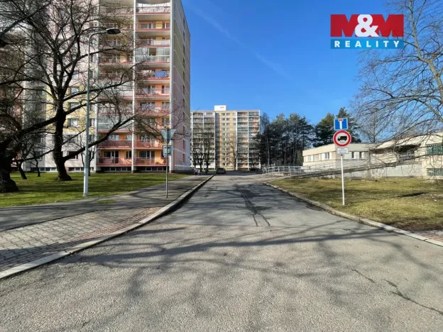 Pronájem garáže, Pardubice, kpt. Bartoše, 17 m2