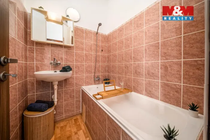 Prodej bytu 1+1, Hradec Králové - Pražské Předměstí, Gočárova třída, 41 m2