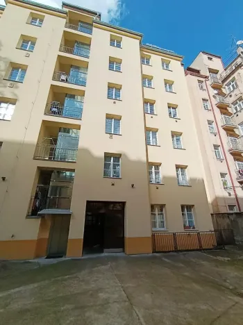 Prodej bytu 2+kk, Praha - Žižkov, Žerotínova, 53 m2