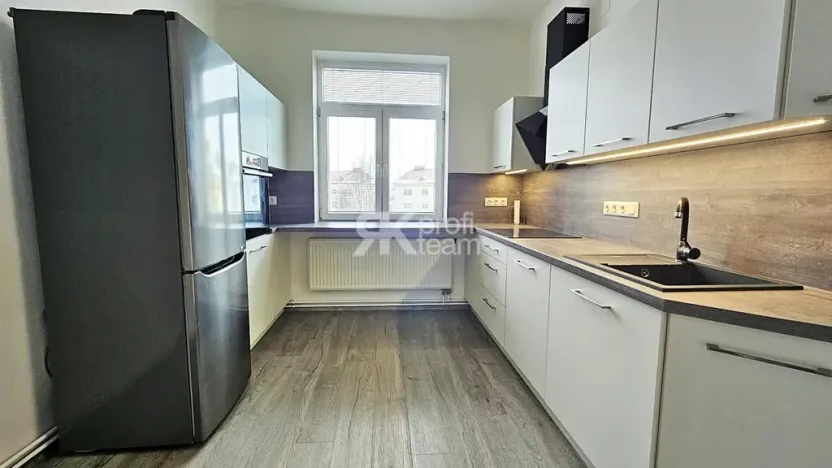 Pronájem bytu 1+1, Ostrava, Poděbradova, 55 m2