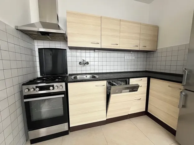 Pronájem bytu 1+1, Praha - Záběhlice, Zvonková, 50 m2