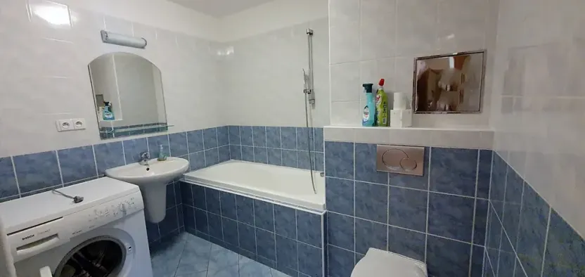 Pronájem bytu 2+kk, Praha - Holešovice, Poupětova, 51 m2