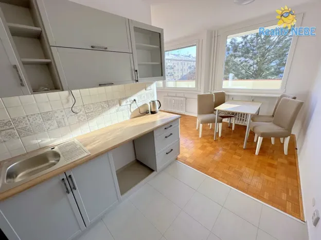 Pronájem bytu 3+1, Praha - Žižkov, Nad Ohradou, 81 m2