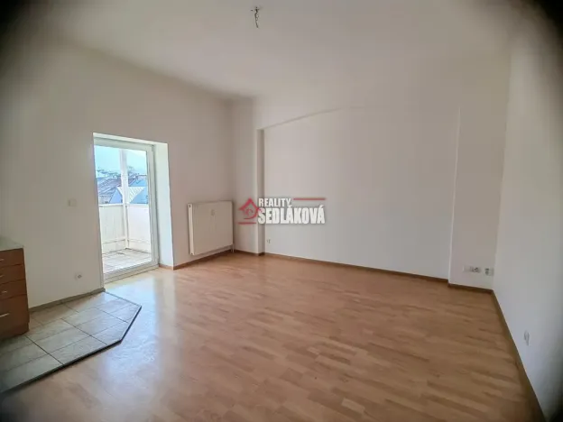 Pronájem bytu 1+kk, Děčín - Děčín II-Nové Město, Horská, 20 m2