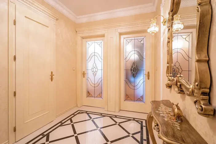 Prodej bytu 3+1, Karlovy Vary, Divadelní náměstí, 113 m2