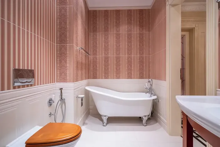 Prodej bytu 3+1, Karlovy Vary, Divadelní náměstí, 113 m2