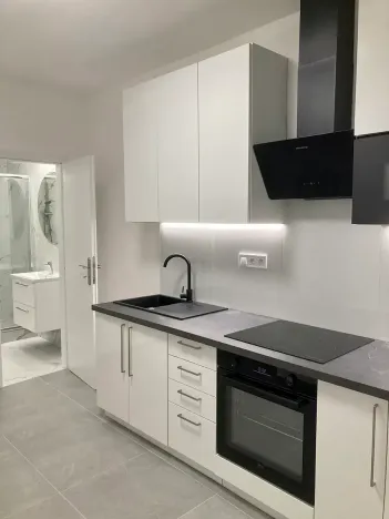 Prodej kanceláře, Praha - Nusle, U družstva Ideál, 47 m2