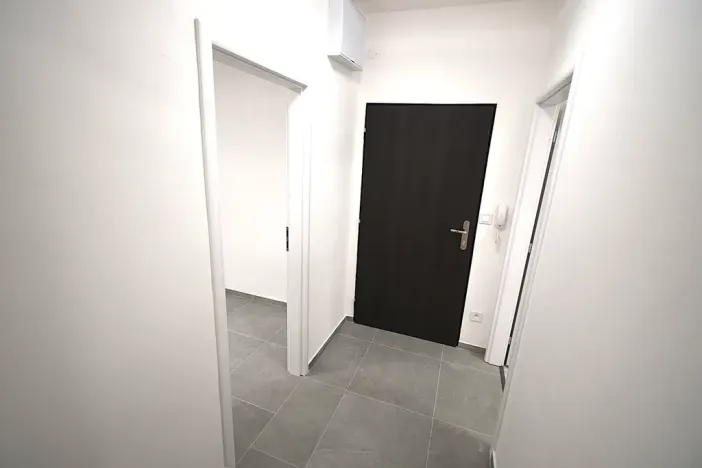 Prodej kanceláře, Praha - Nusle, U družstva Ideál, 47 m2