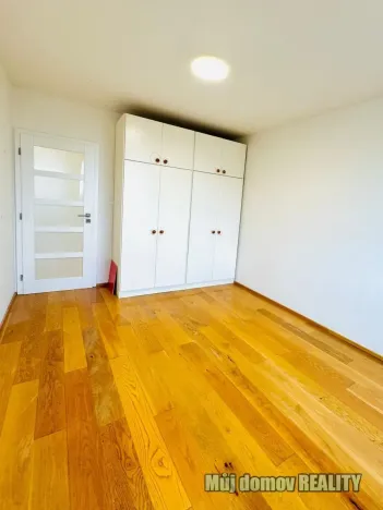 Dražba bytu 4+kk, Praha - Písnice, Na okruhu, 87 m2