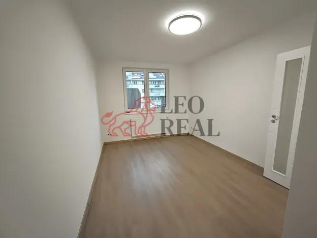 Prodej bytu 3+1, Praha - Kunratice, Hornomlýnská, 94 m2