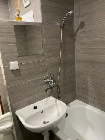 Pronájem bytu 3+1, Děčín - Děčín VI-Letná, 72 m2