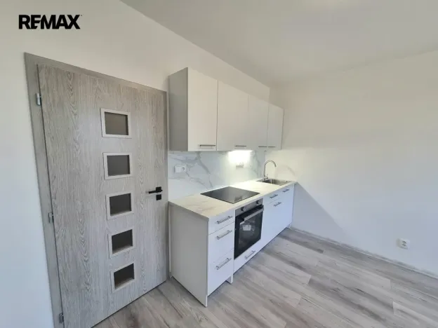 Pronájem bytu 2+kk, Milovice, Slepá, 51 m2