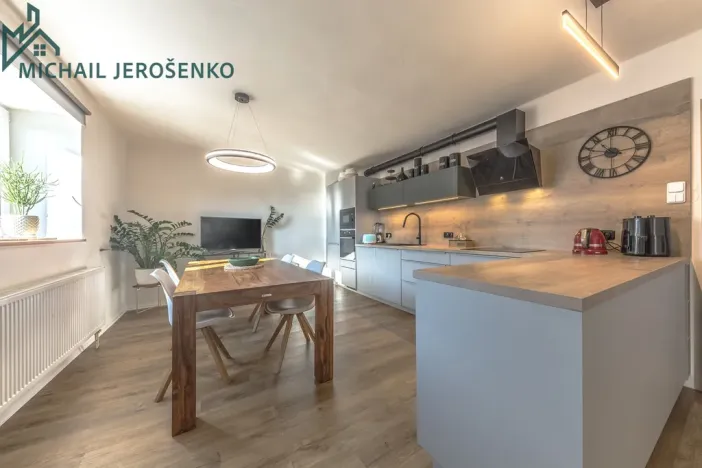 Prodej rodinného domu, Kostelec nad Černými lesy, Pražská, 361 m2