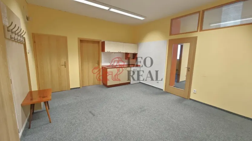 Pronájem kanceláře, Pečky, Chvalovická, 71 m2