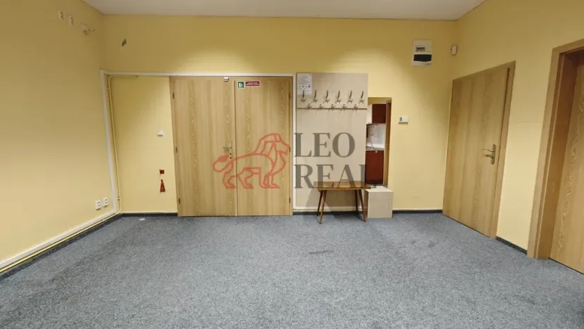 Pronájem kanceláře, Pečky, Chvalovická, 71 m2