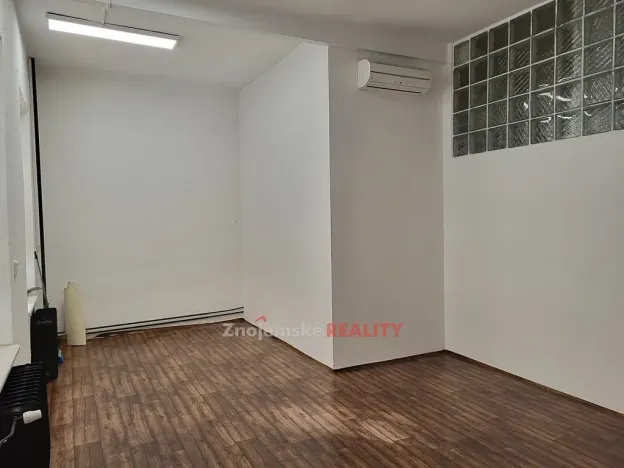 Pronájem kanceláře, Znojmo, Lidická, 27 m2