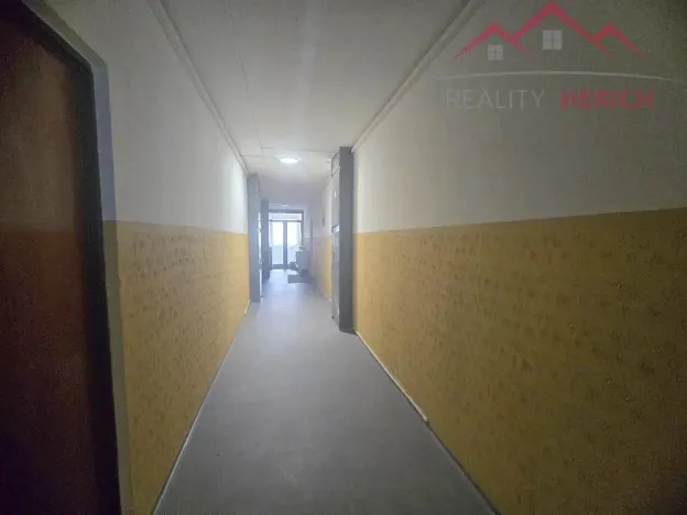 Prodej bytu 2+1, Chomutov, Holešická, 62 m2