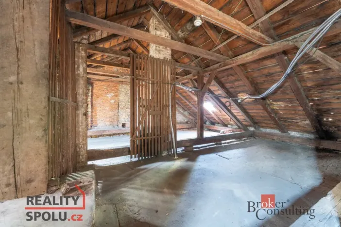 Prodej atypického bytu, Blansko, nám. Svobody, 309 m2