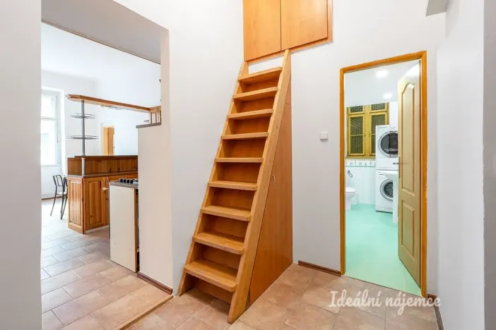 Pronájem bytu 1+1, Praha - Žižkov, Bořivojova, 49 m2