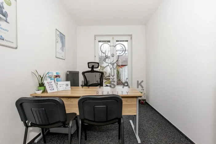 Prodej kanceláře, České Budějovice - České Budějovice 2, O. Nedbala, 138 m2