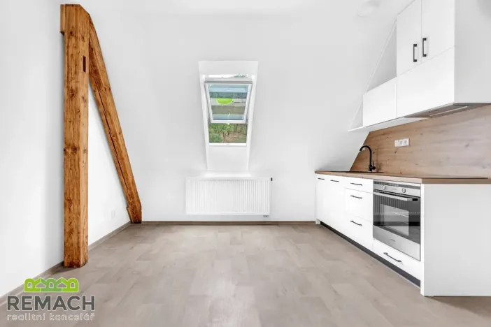 Pronájem bytu 1+kk, Uherské Hradiště, Sokolovská, 35 m2