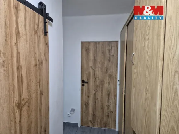 Pronájem bytu 2+1, Ostrava - Poruba, Průběžná, 41 m2