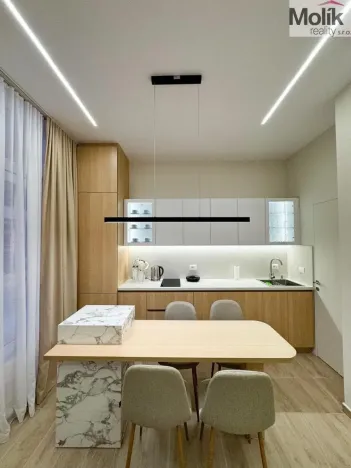 Prodej bytu 2+kk, Drač, 80 m2