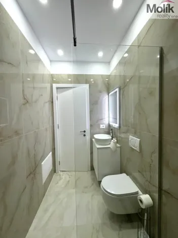 Prodej bytu 2+kk, Drač, 80 m2