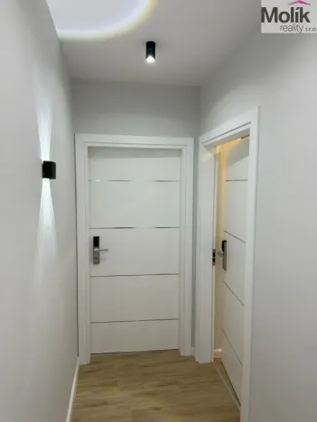 Prodej bytu 2+kk, Drač, 80 m2