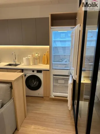 Prodej bytu 2+kk, Drač, 90 m2