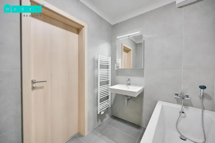 Pronájem bytu 2+kk, Olomouc - Slavonín, Topolová, 51 m2